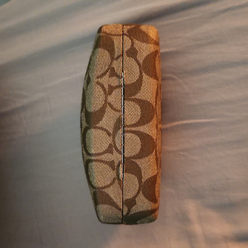 Coach Clam Shell Sunglasses Case - Picture 4 of 4